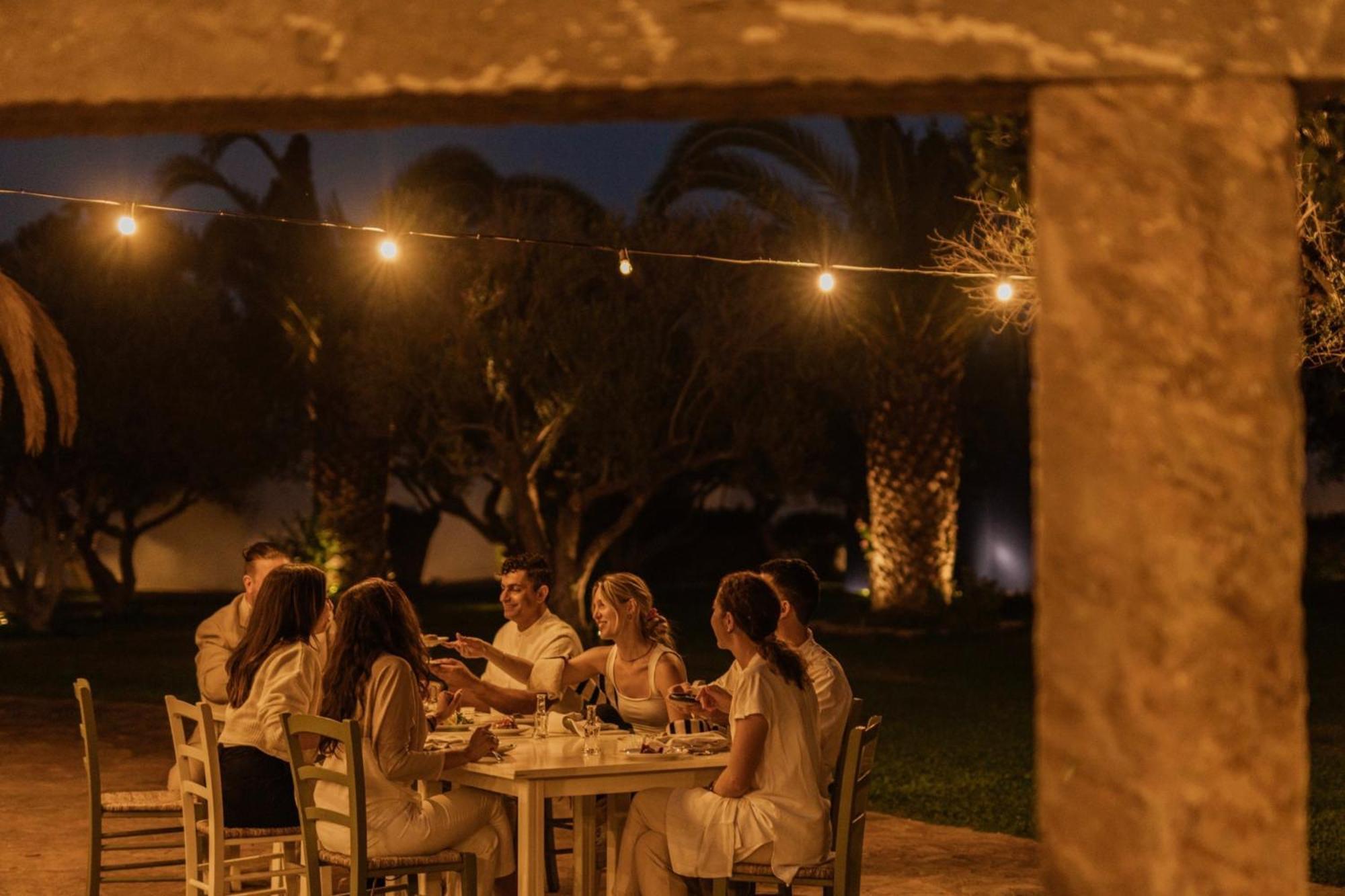 מלון Minos Art Hotel, A Member Of Design 5*