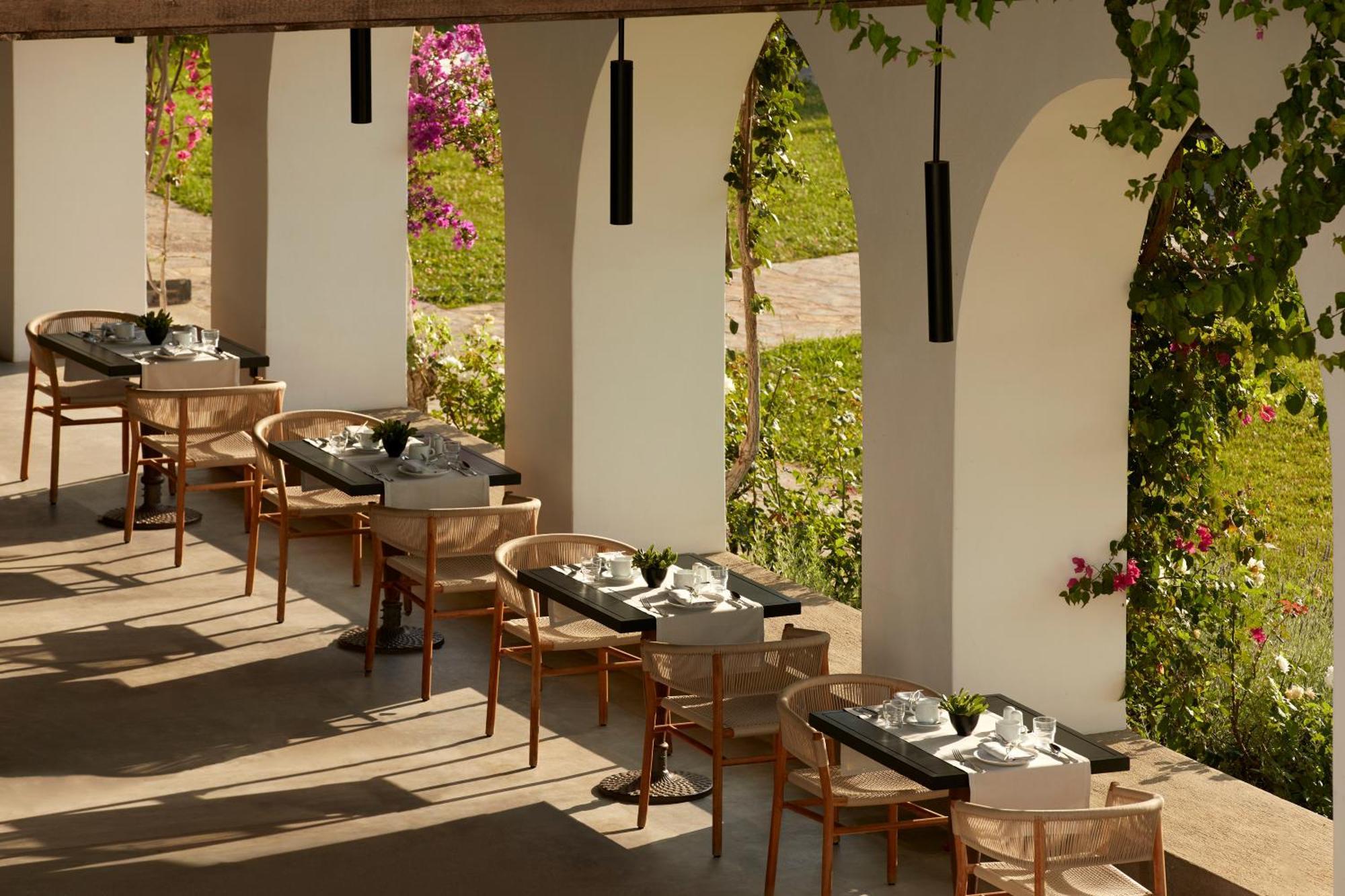 Minos Art Hotel, A Member Of Design